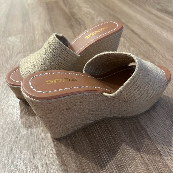 Woven Wedges - Picture 2 of 4